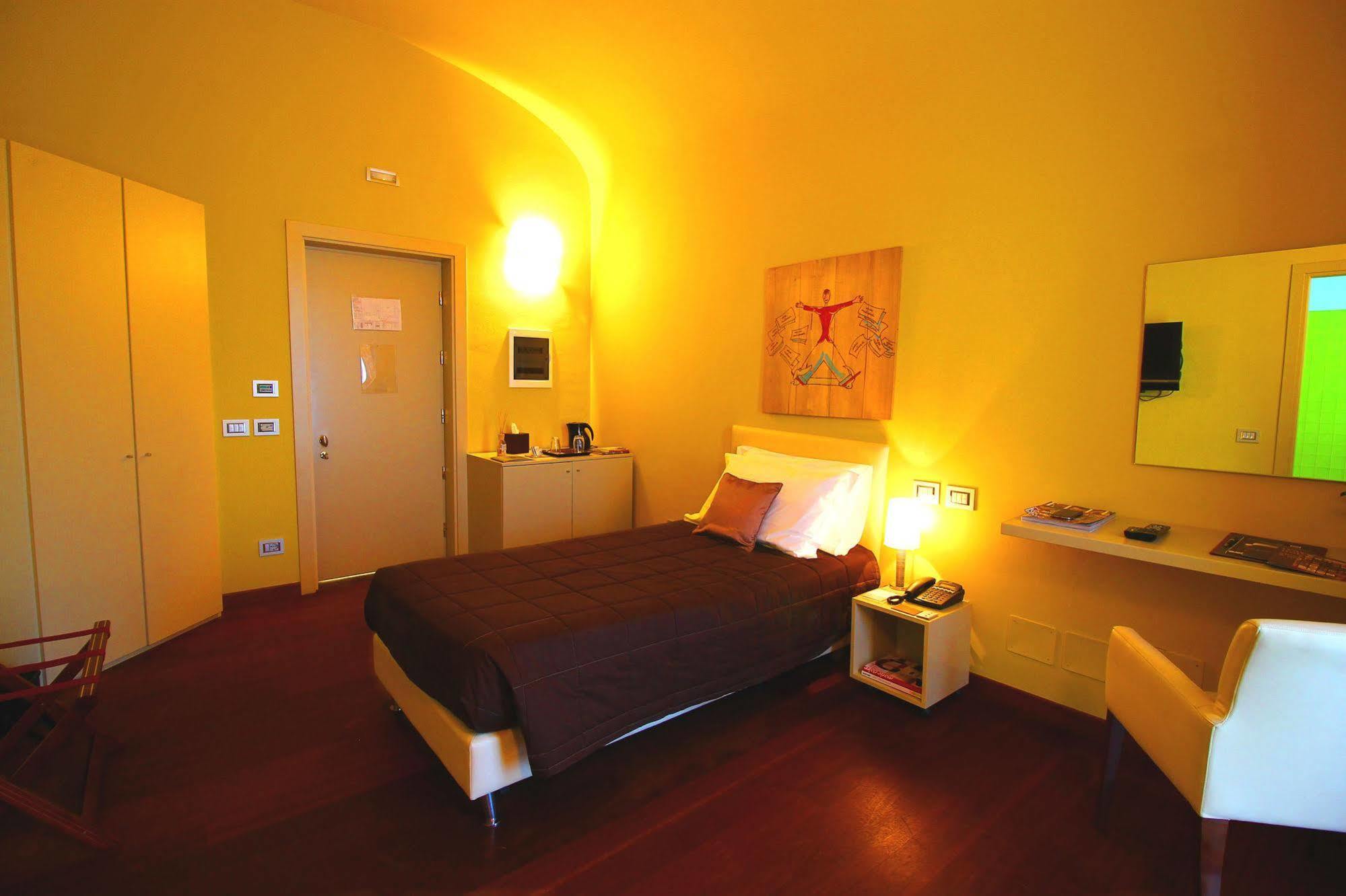 La Fermata Resort Alessandria Exteriör bild