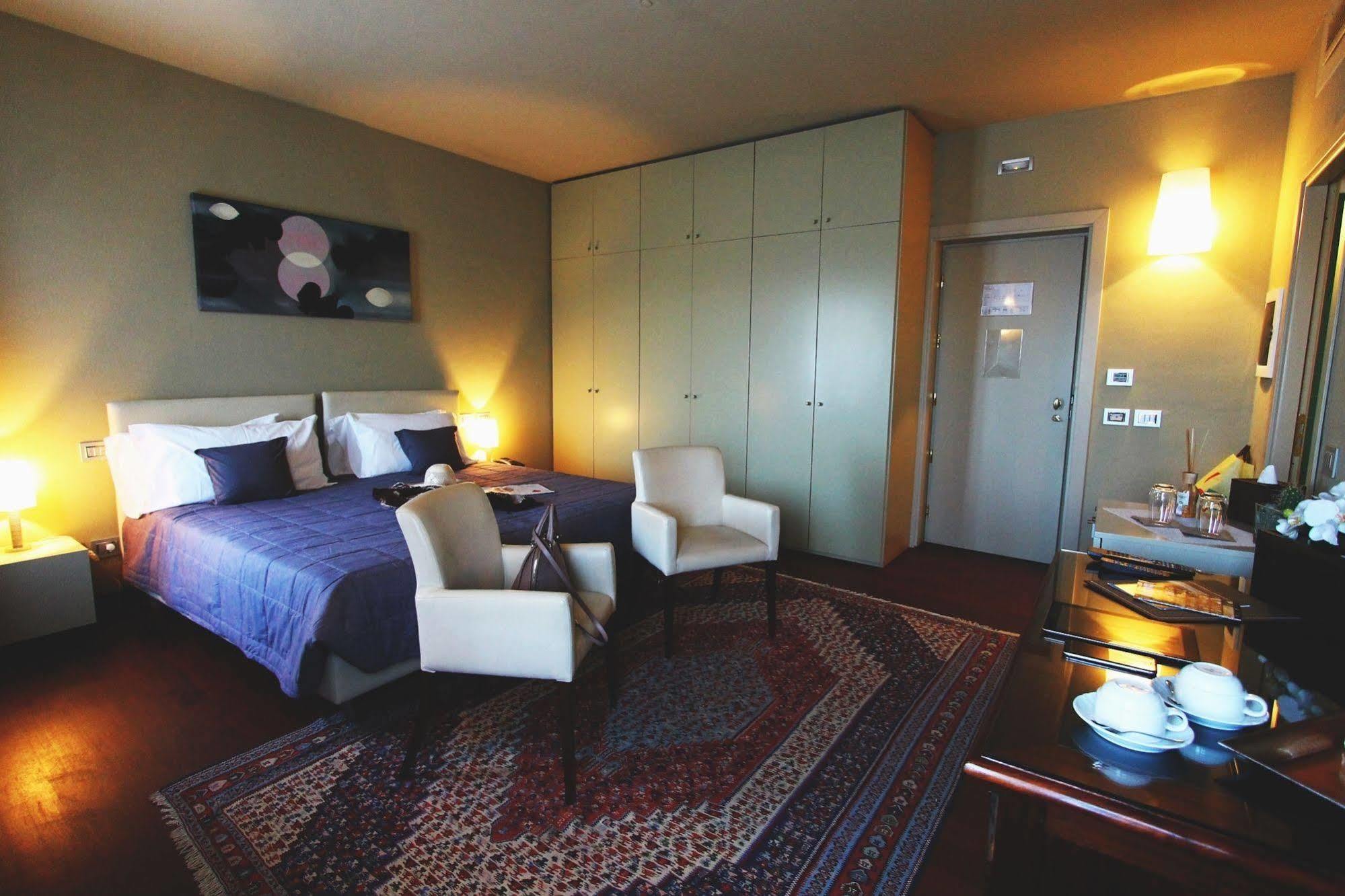 La Fermata Resort Alessandria Exteriör bild