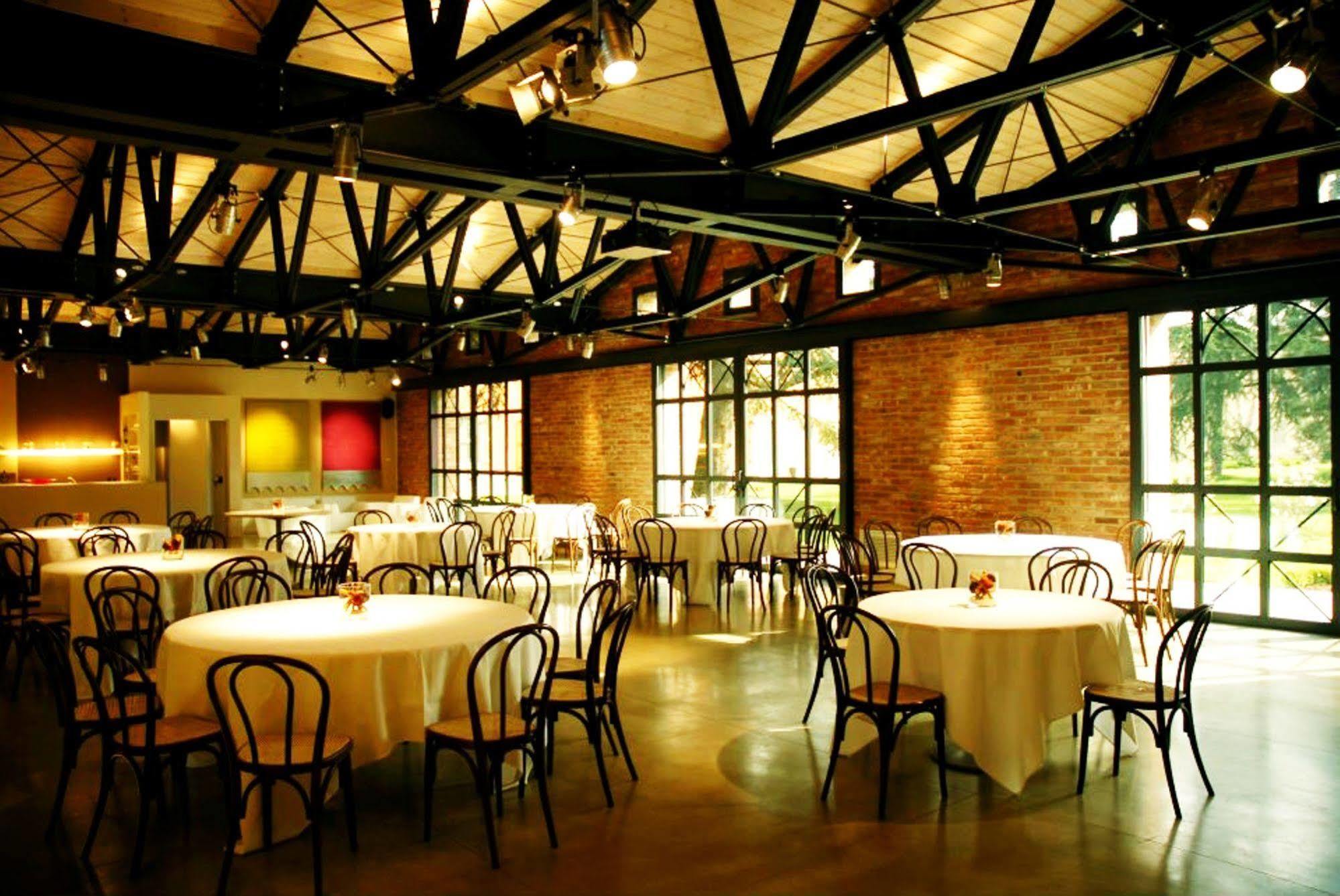 La Fermata Resort Alessandria Exteriör bild